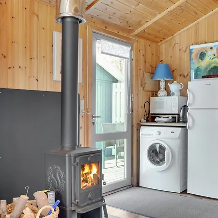 Valda - 800m From The Sea By Interhome Laeso
